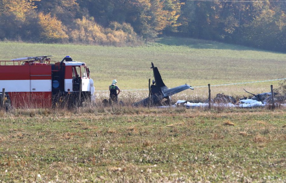 Medzi Sliačom a Kováčovou sa zrútilo vojenské lietadlo L-39 + prvé foto