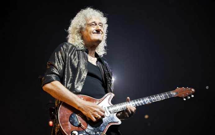 Gitarista kapely Queen, Brian May, mal ľahkú mozgovú príhodu