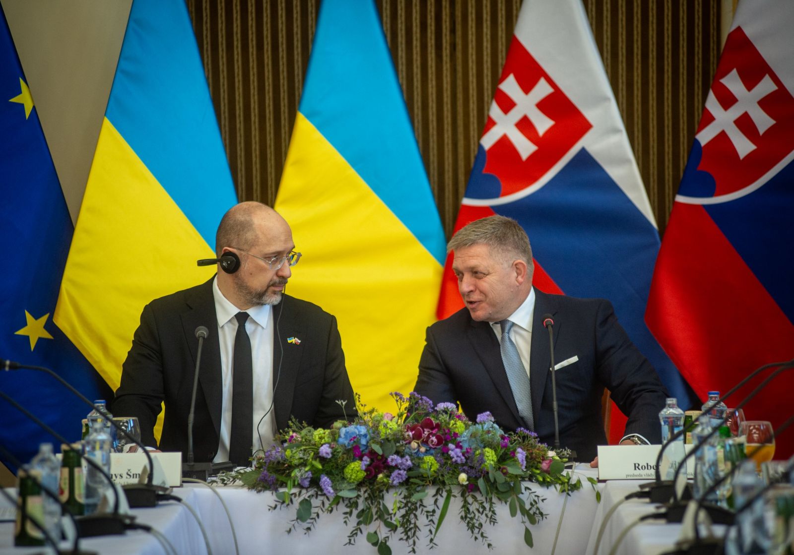 Robert Fico vyhlásil, že v porovnaní s tým, čo musia riešiť na Ukrajine, zvádzame na Slovensku smiešne žabomyšie vojny