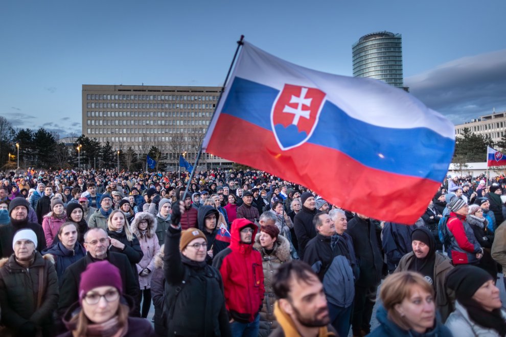 V Bratislave sa zhromaždili tisícky ľudí na podporu kandidáta Korčoka