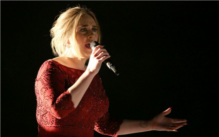 Speváčka Adele sa rozviedla, o syna sa bude starať s exmanželom