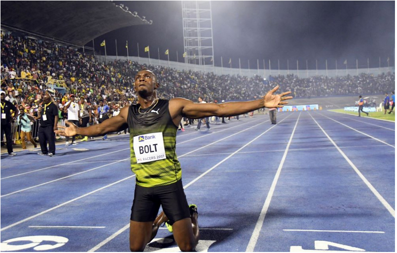 Bolt si počas charitatívneho zápasu roztrhol achilovku