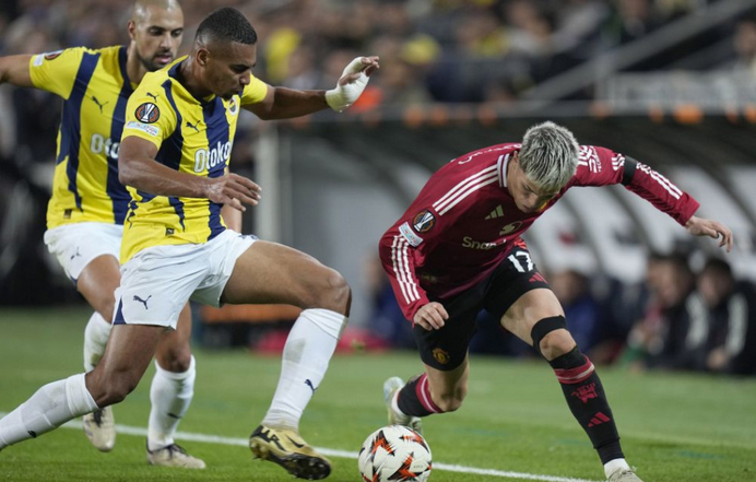 Európska liga: Manchester United remizoval s Fenerbahce 1:1, na čele je Lazio Rím