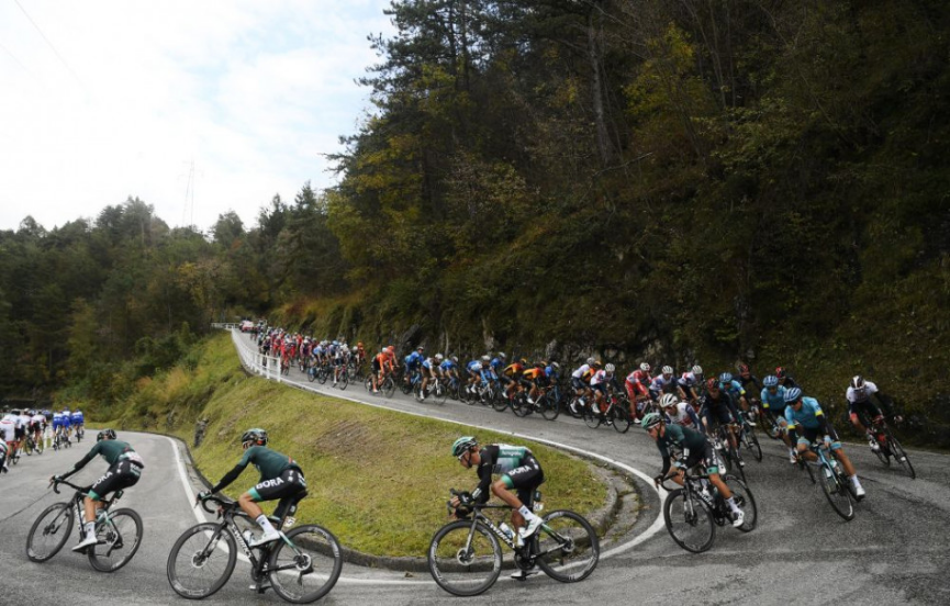 Manažér cyklistického tímu Bora-hansgrohe Ralph Denk je nespokojný s aktuálnym spôsobom testovania na koronavírus