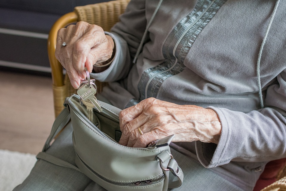 Vedci vyvinuli protilátku na boj s Alzheimerovou chorobou, vo výskume je aj očkovacia látka