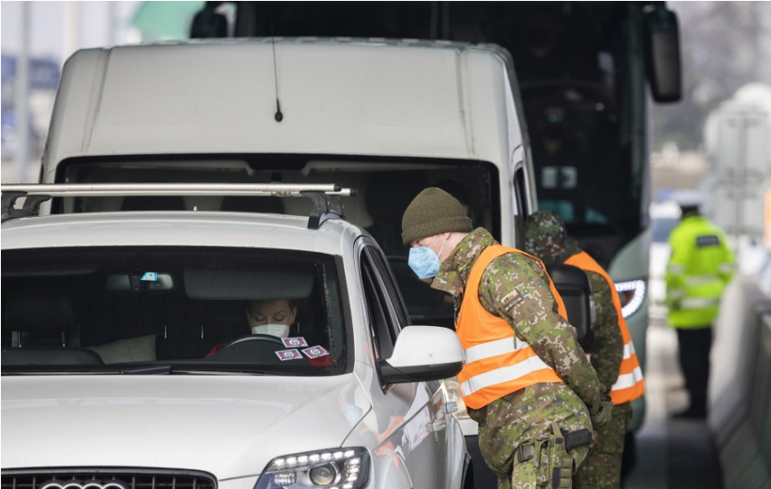 Prekonavší nemusia ísť od piatka po príchode na Slovensko do karantény