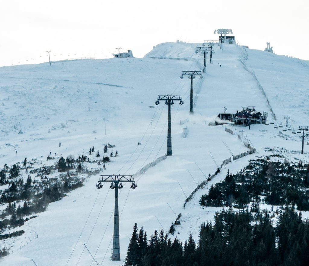 Tatry mountain resorts (TMR) spoplatní zjazdovky v Jasnej a vo Vysokých Tatrách pre skialpinistov