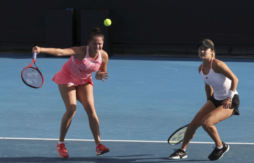 Australian Open: Kužmová s Kalinskou postúpili do osemfinále štvorhry