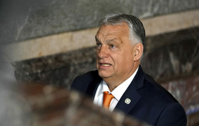 Orbán: Netreba odchádzať z EÚ, ona sa rozpadne sama