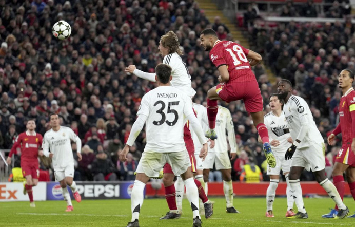 Real Madrid v Lige majstrov nezvládol šláger na Anfielde, hrozí mu blamáž