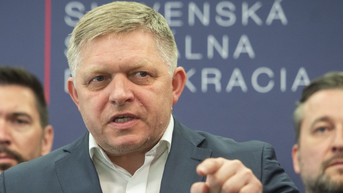 Robert Fico pred samitom EÚ vyhlásil, že bude podporovať nulovú vojenskú pomoc Ukrajine