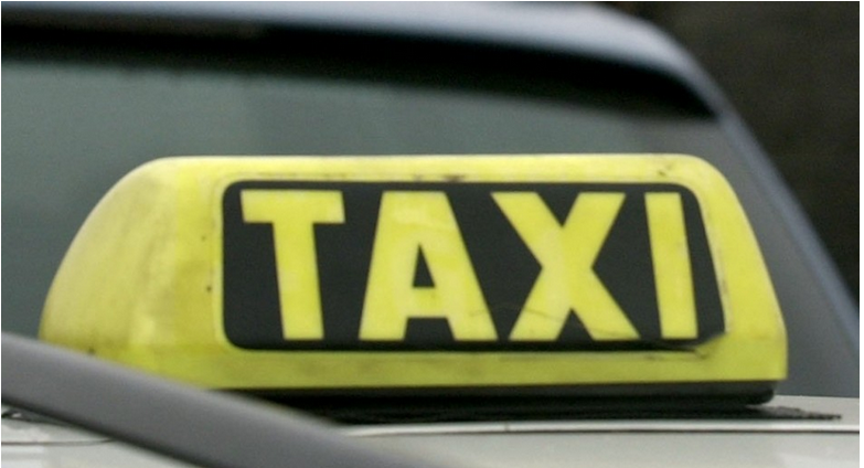 VŠÍMAVÝ TAXIKÁR: Seniorovi zachránil celoživotné úspory