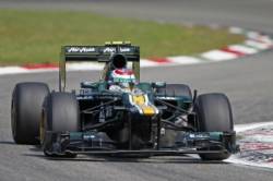 monopost f1 timu caterham s motorom ren