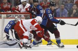 red_wings_avalanche_hockey_34445 7b987b14b1da4315a77fe6c4013e8719 640x420