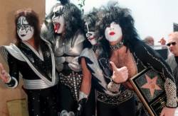 kiss 640x420