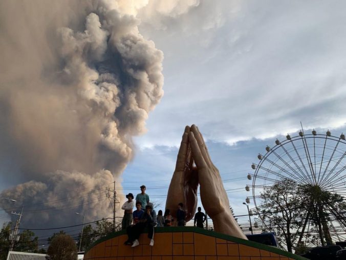 aptopix_philippines_volcano_79067 4f004dbc4be7435580160982979ea9ed 676x507