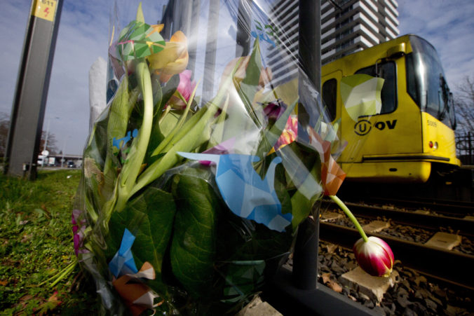 netherlands_tram_shooting_78601 63ddfe8e9c20408a942fa88f4b1ec101 676x451