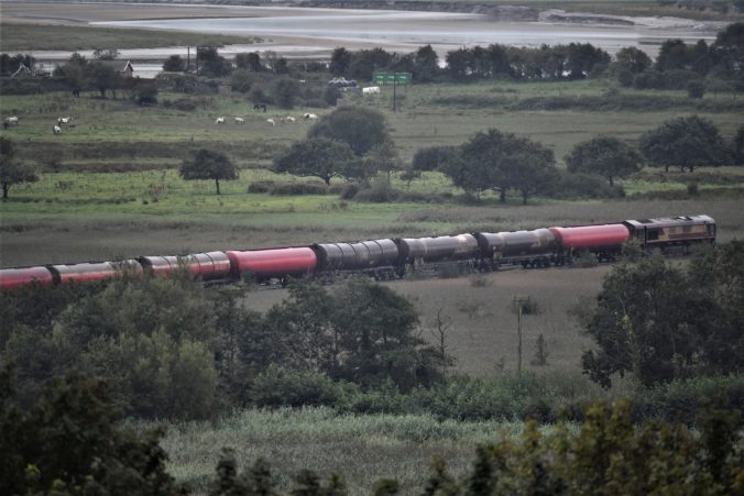 britain_train_fire_05982 8e52e786e2084da69386c2f1a4a1c8b6 676x451