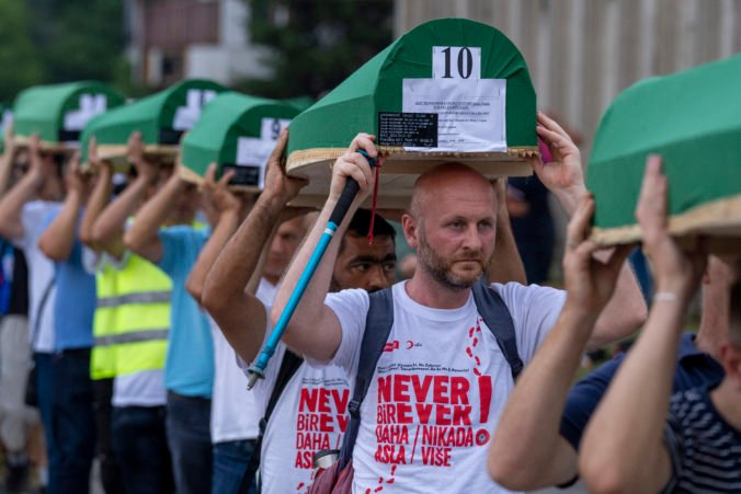 bosnia_srebrenica_anniversary_28423 82136086ef5842c8a1567eb2c93fb182 676x451