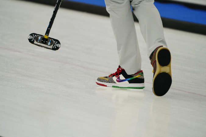 beijing_olympics_curling_80882 fa47f668acca47c0b5e5e0a8848f8b42 676x451