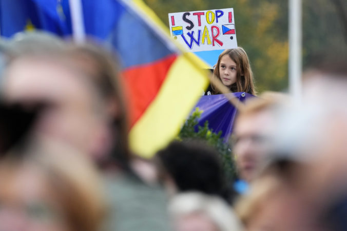 czech_republic_protest_65827 649ec21a6025436fbb946c7632f87af1 676x451