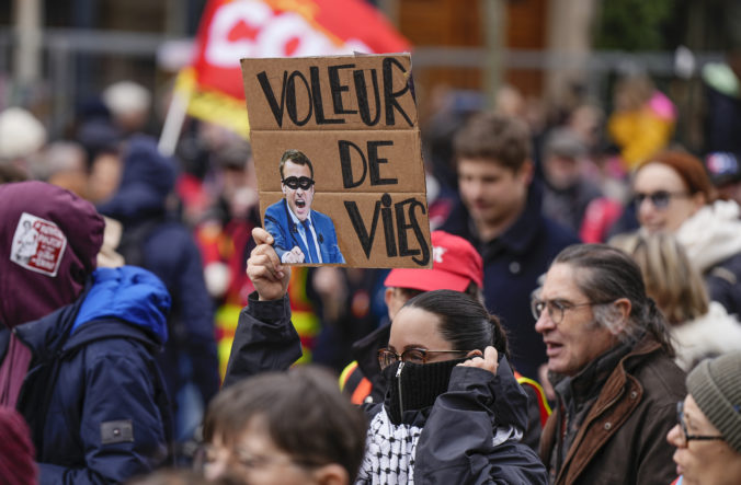 france_pension_protests_01954 676x443