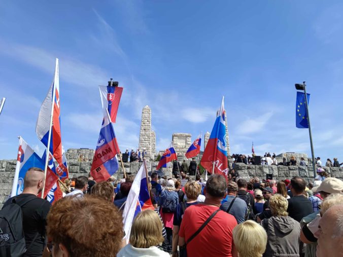 Fico a Pellegrini zdôraznili vzor M. R. Štefánika pre dnešnú dobu, časť publika ich vypískala (video+foto) - 24hod.sk