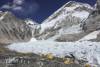 Mount Everest je veľmi znečistený, armáda odstraňuje tony odpadu a ľudské pozostatky