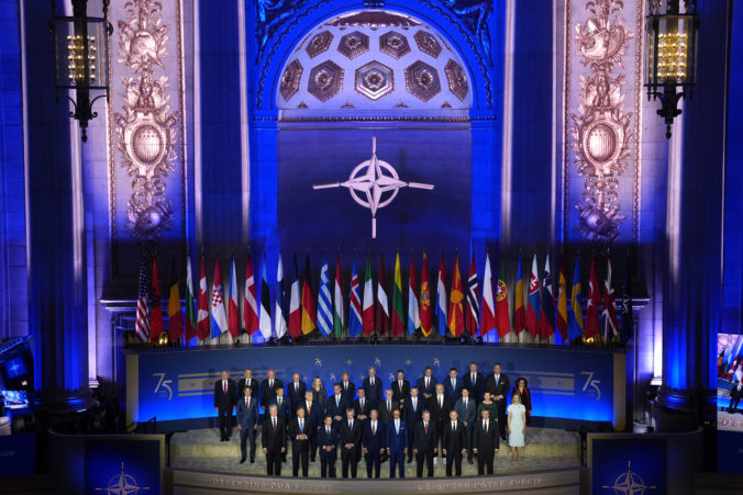 nato_summit_36616 676x451