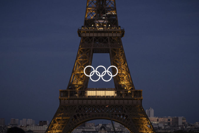 oly_paris_olympic_rings_30843 676x451