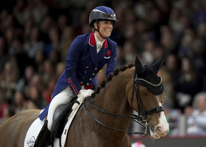 london_international_horse_show_40318 676x482