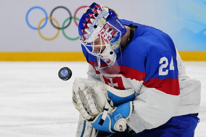 beijing_olympics_ice_hockey_02251 d983268114244972a76beda5b3eb3057 676x451