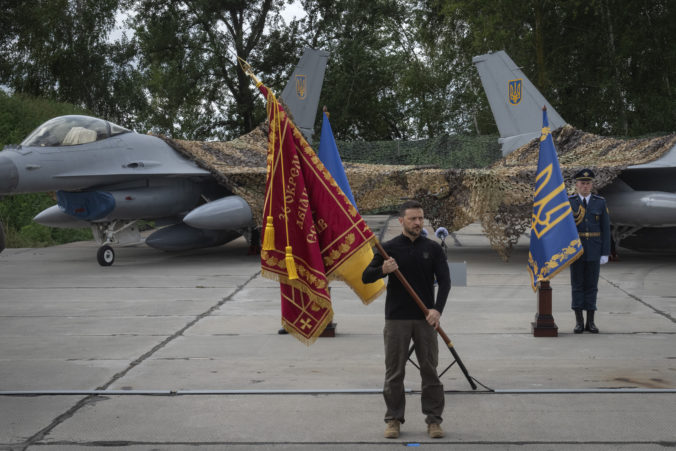 russia_ukraine_war_f16_zelensky_00930 676x451