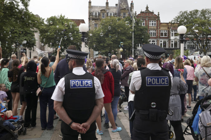 britain_children_stabbing_01701 676x451