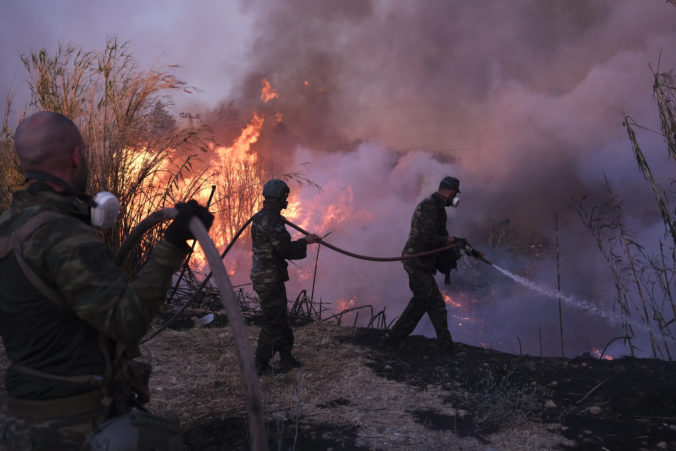 greece_wildfire_45418 676x451