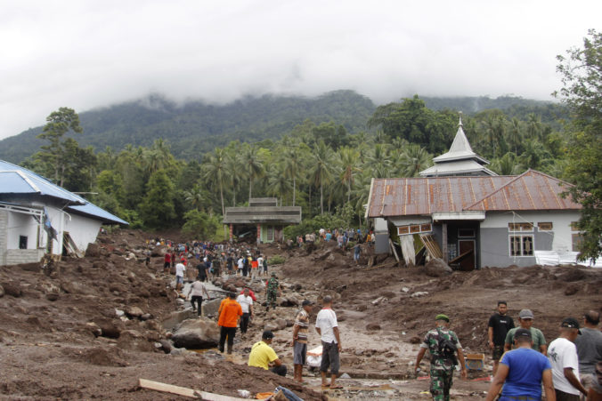 indonesia_flash_floods_83093 676x451