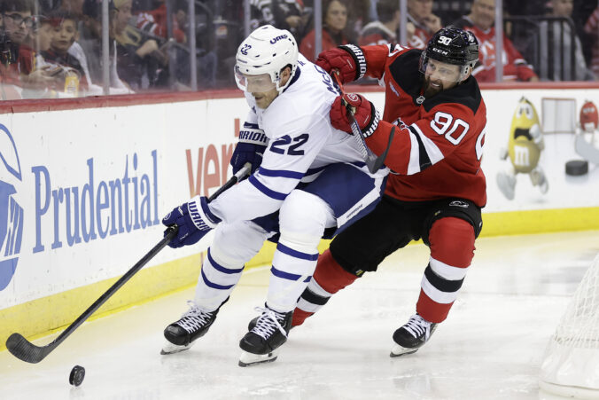 maple_leafs_devils_hockey_74644 676x451