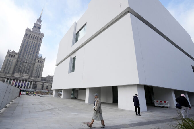 poland_modern_art_museum_69821 676x451