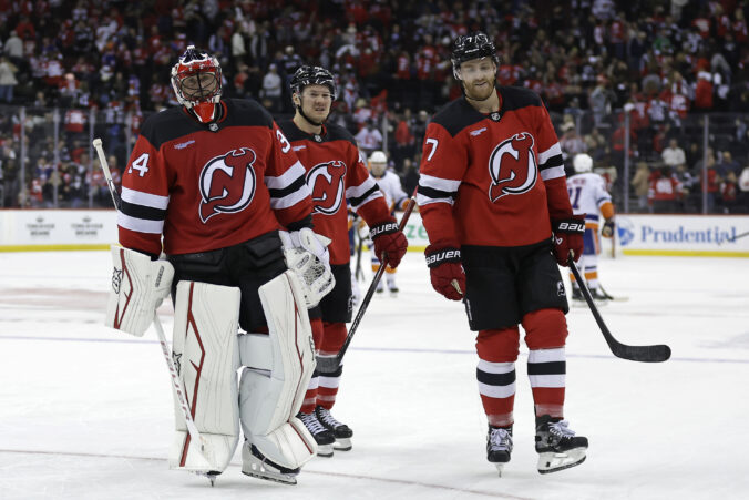 islanders_devils_hockey_97961 676x451