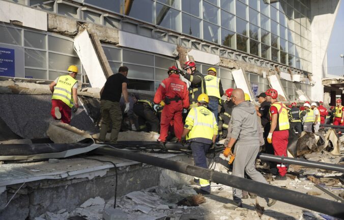 serbia_roof_collapse_61340 676x433