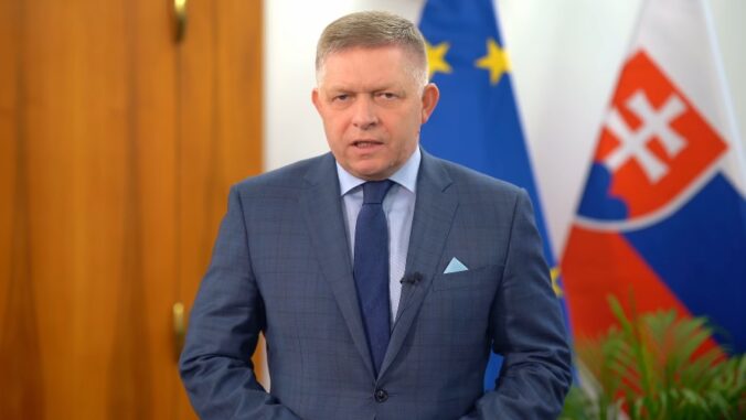 robert fico sa vo videu na socialnej sieti vyjadril k povoleniu usa pre ukrajinu ohladom zbrani dlheho doletu 676x381