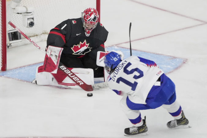 world_juniors_slovakia_canada_hockey_99956 52c709baceb241c48b576575633705f8 1 676x451