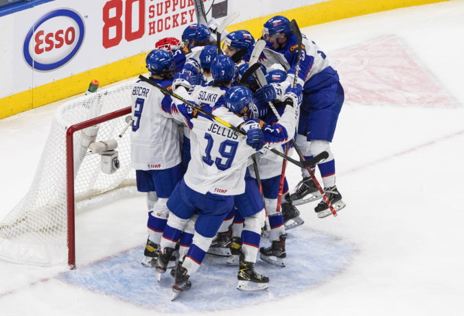 world_juniors_slovakia_switzerland_hockey_82179 d30efdc9c26f47279384befa9f0d9677 676x461