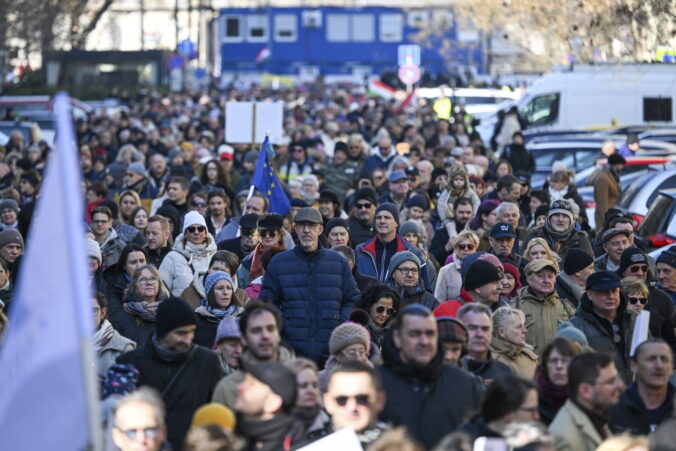 hungary_demonstration_12017 676x451