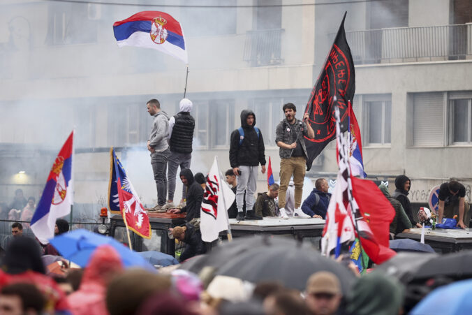 serbia_protest_tensions_46169 676x451